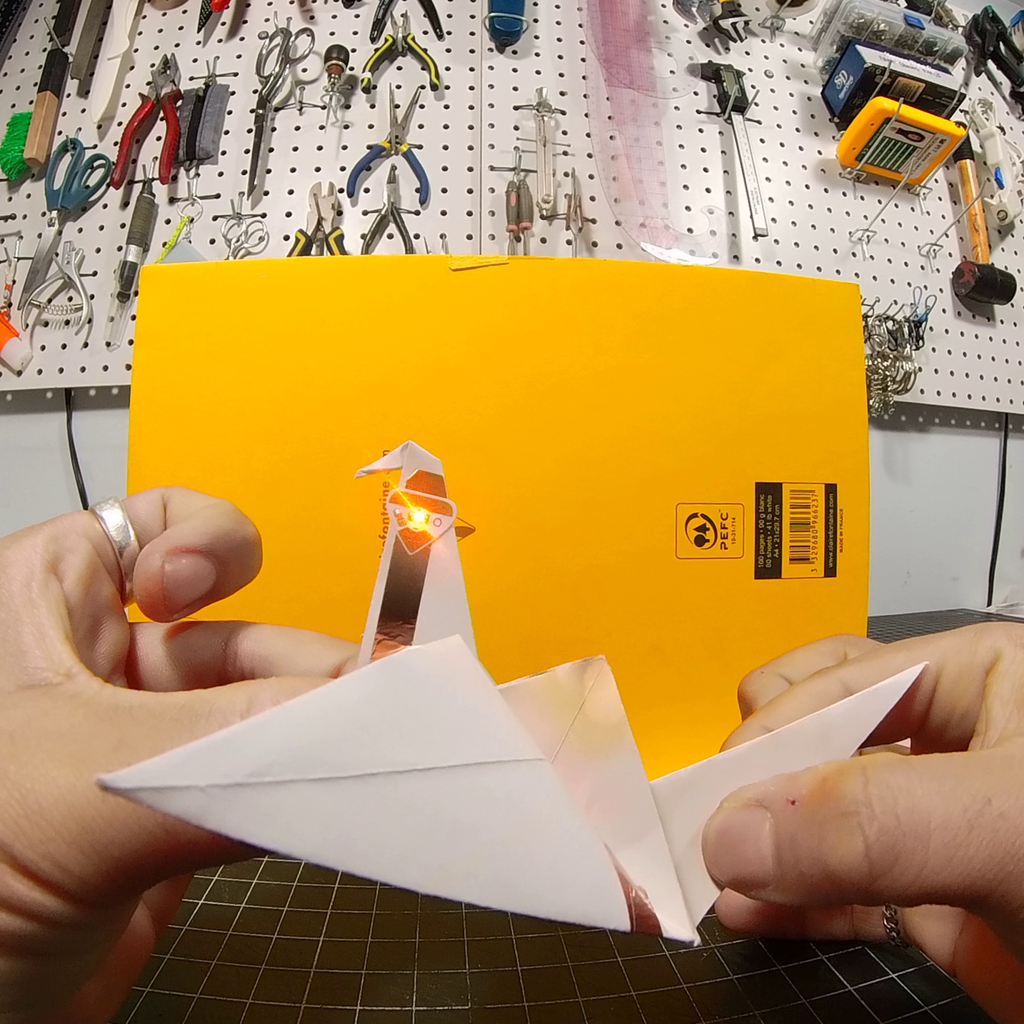 Origami bird prototype V2 <br> <a href='https://youtu.be/mECKxrWcwtw' target='_blank'>Origami Bird Circuit Video</a>