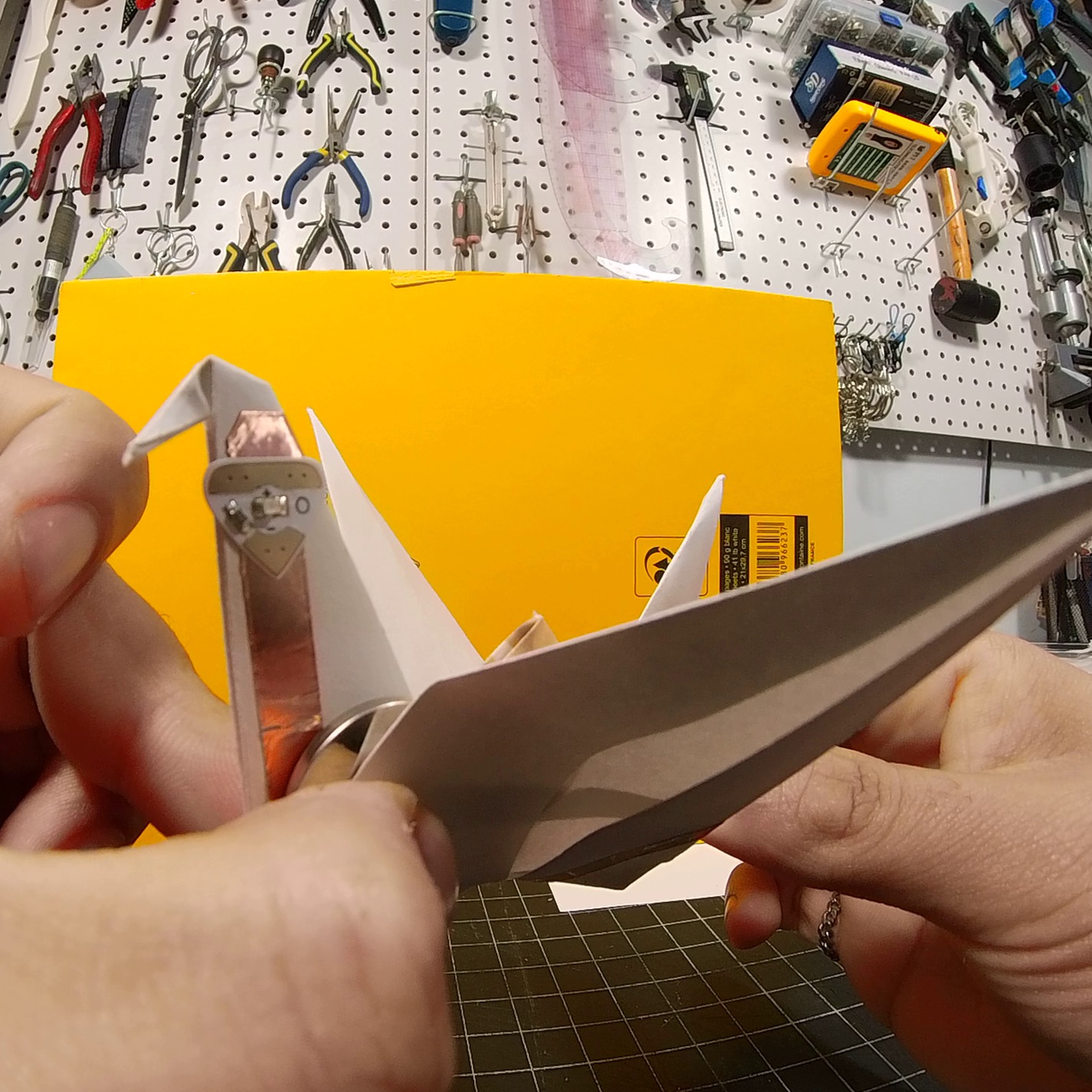 Origami bird prototype V2 <br> <a href='https://youtu.be/mECKxrWcwtw' target='_blank'>Origami Bird Circuit Video</a>