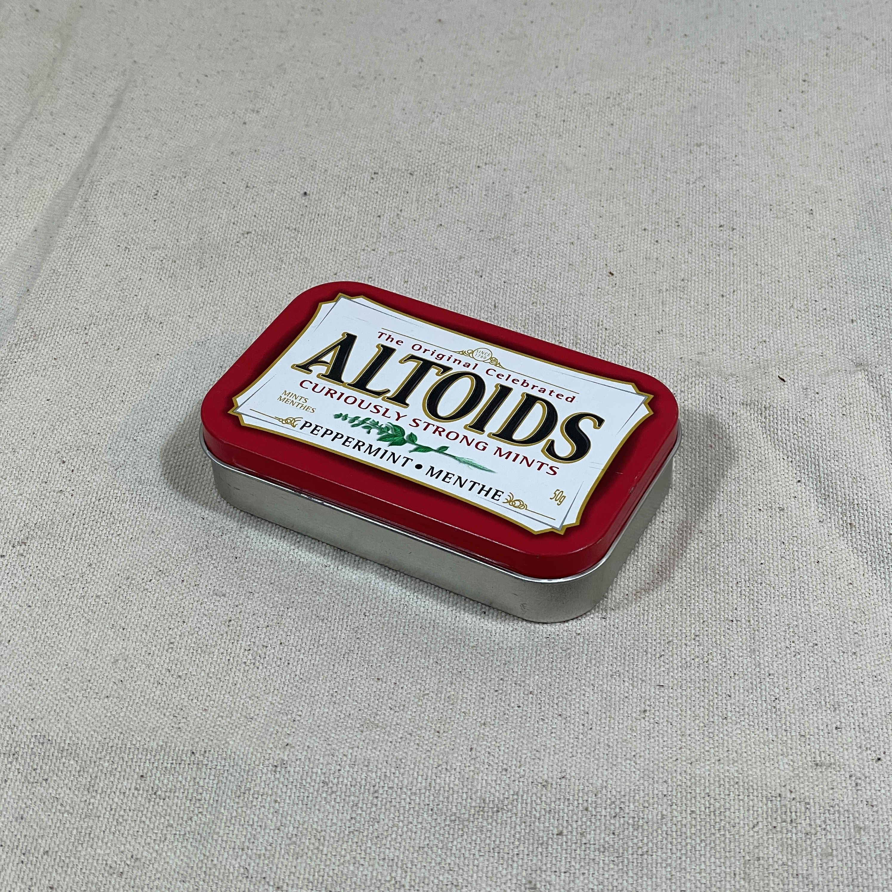 Altoids tin